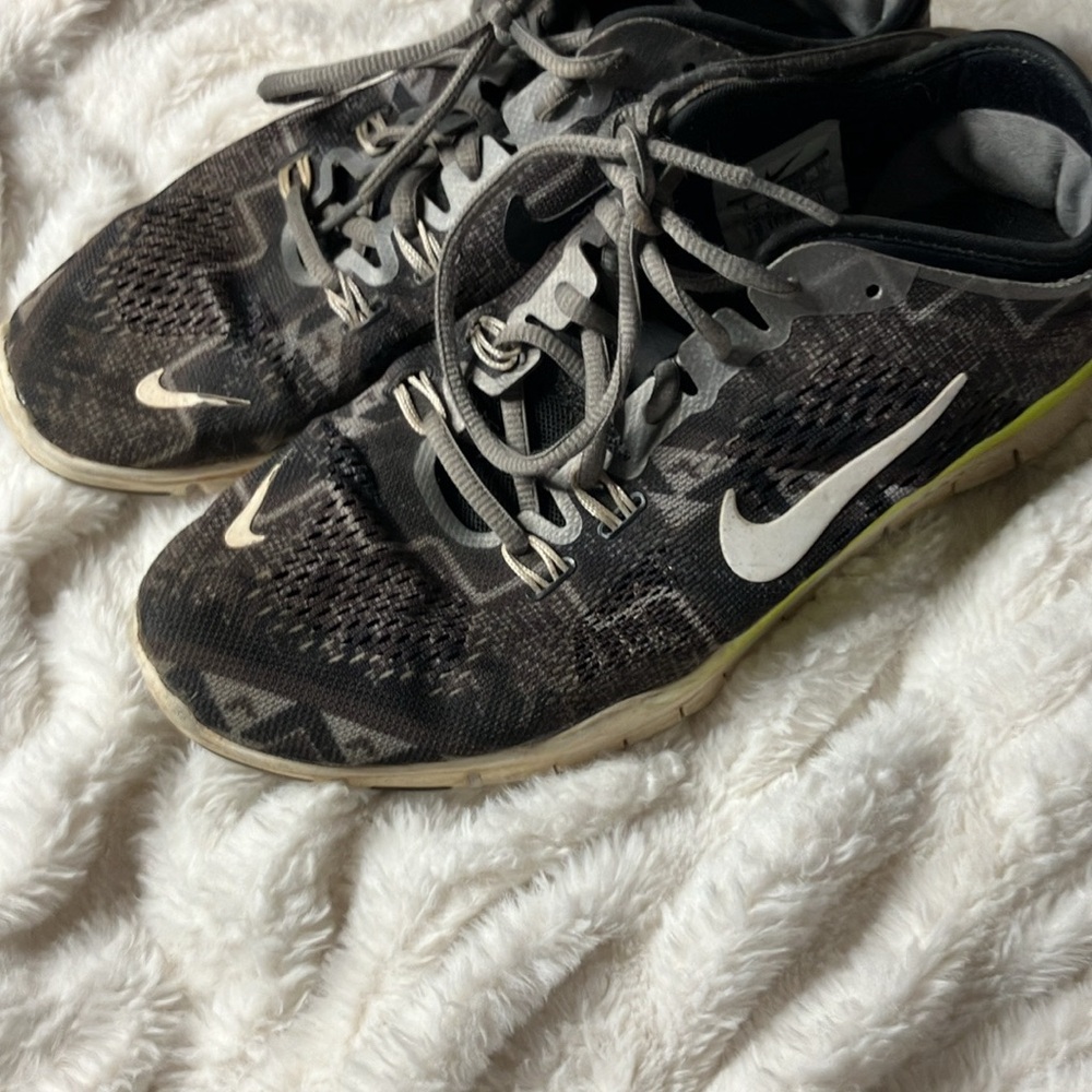 Women’s size 9 Nikes running shoes